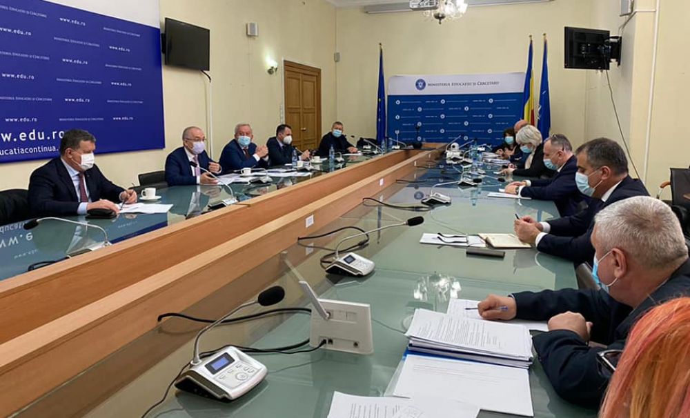 Primarul Mircia Gutău s-a întâlnit cu Ministrul Educaţiei, Sorin Cîmpeanu