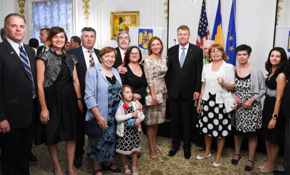 Primele voturi la alegerile prezidențiale vor fi depuse în urne pe 8 noiembrie: iată unde votează românii din străinătate