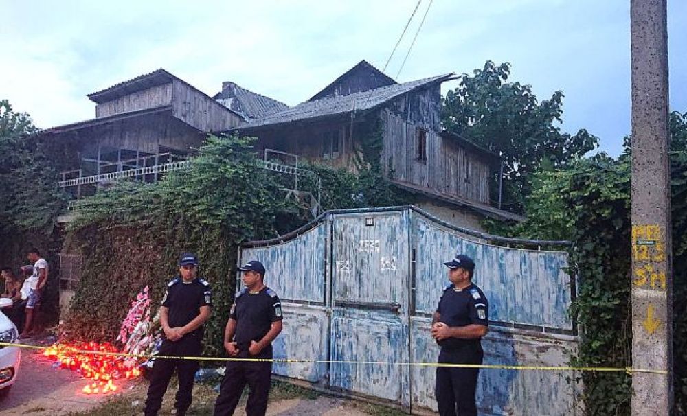 Procurorii au ridicat noi probe din casa lui Dincă