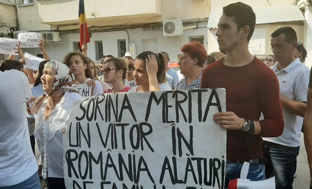 Proteste în Craiova, pentru Sorina!