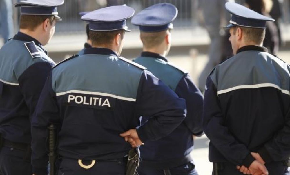 Raport MAI: Cinci ofiţeri de poliţie şi 3 agenţi sunt cercetaţi