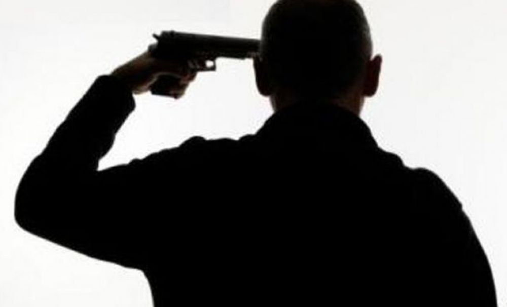 S-a împuscat cu arma din dotare!   Un poliţist din Caracal a vrut să-şi ia viaţa