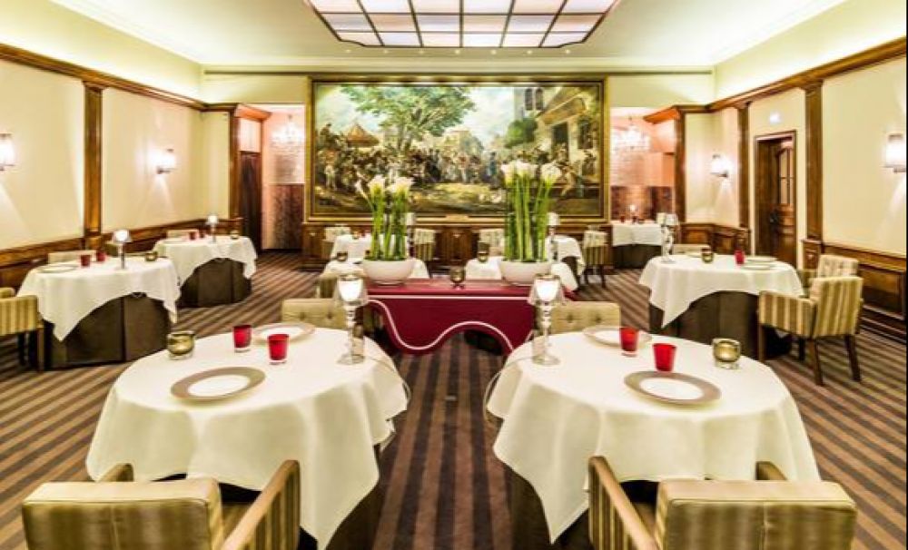 S-a suspendat activitatea în restaurante, cafenele, localuri și săli. Liber la terase și activități în aer liber