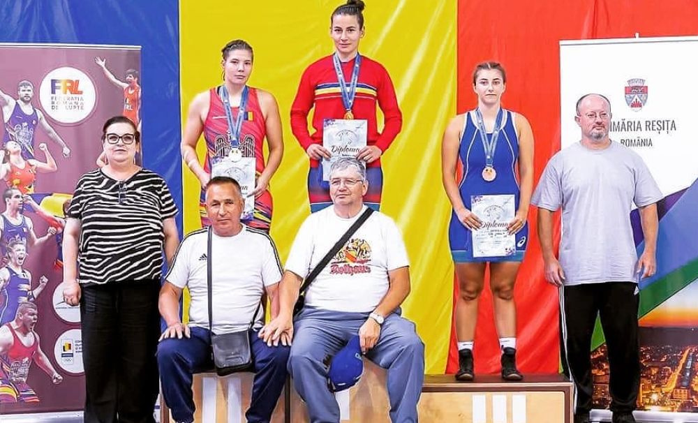 Senioarele, pe podiumul național la lupte!