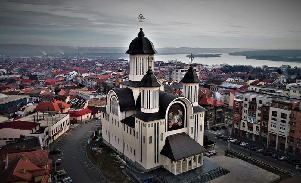 Severinenii vor primi acasă anafură de Paşte