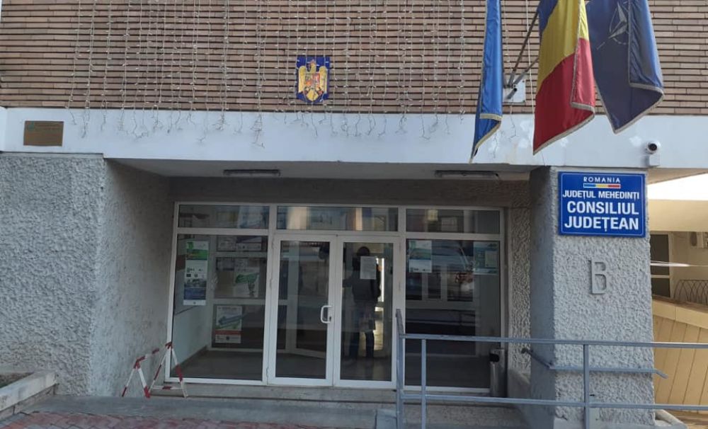 Site-ul CJ Mehedinţi a fost spart