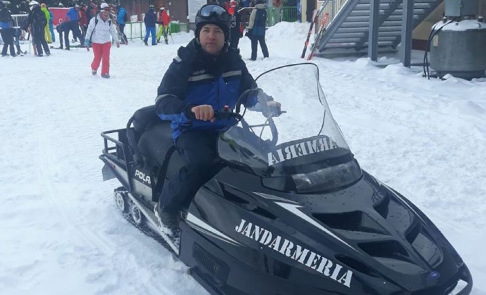Snowmobilul BLUE- noul ajutor al jandarmilor montani vâlceni 