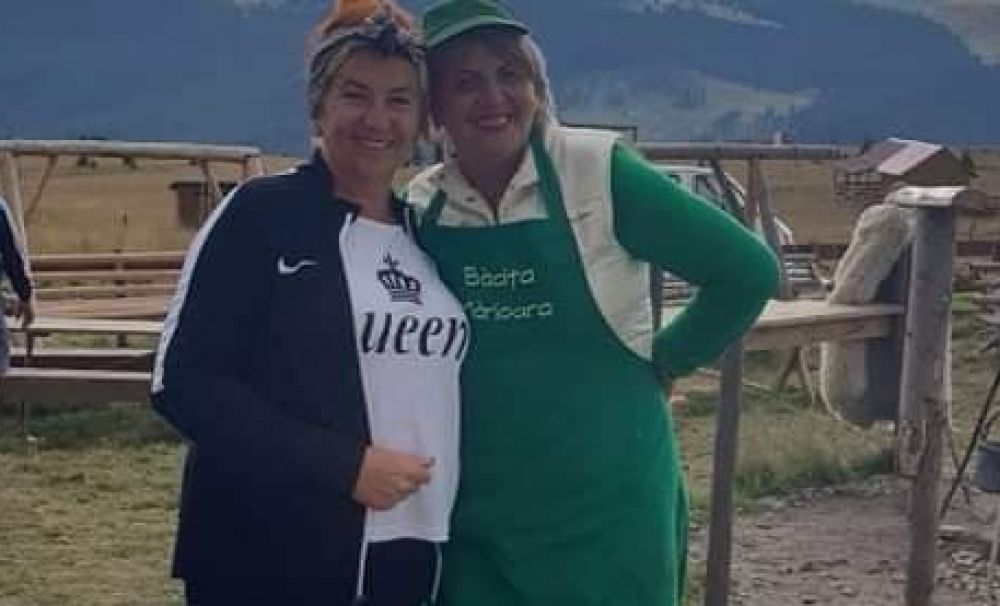 Solista Maria Loga, în vizită la stâna de pe Transalpina