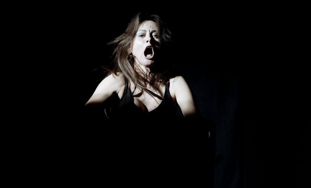 Spectacolul OBSESII deschide stagiunea Teatrului Național Marin Sorescu din Craiova