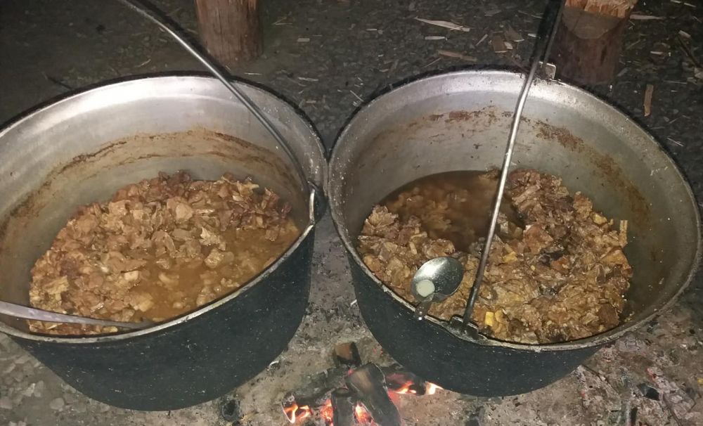 Tocanul de oaie al băciței Marioara Băbu de la Stâna Ștefanu, atestat ca produs tradițional