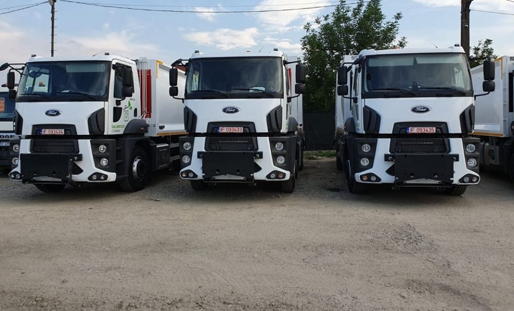 Trei autogunoiere, achiziţionate de Salubritate Craiova