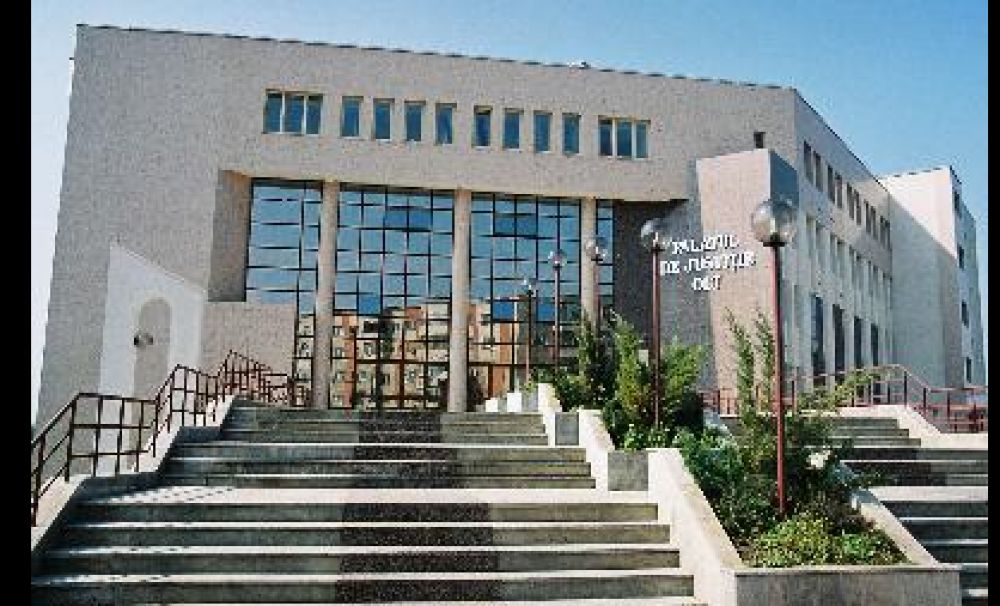Tribunalul Olt îşi suspendă activitatea! Se judecă doar cauzele urgente