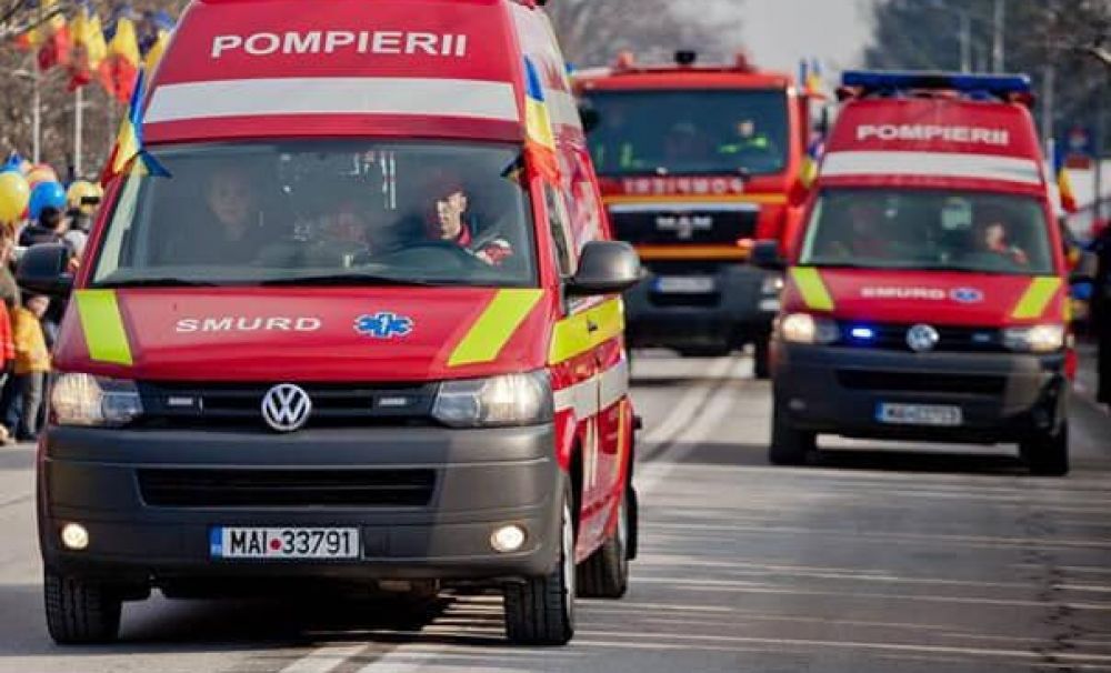 Un pompier care transporta persoanele venite din zonele roşii către centrele de carantină este pozitiv COVID 19