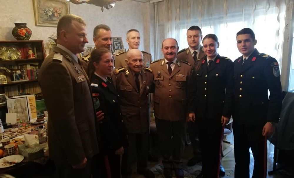 Va primi titlul de cetăţean de onoare al municipiului!  Veteranul de război din Vâlcea  a împlinit 101 ani