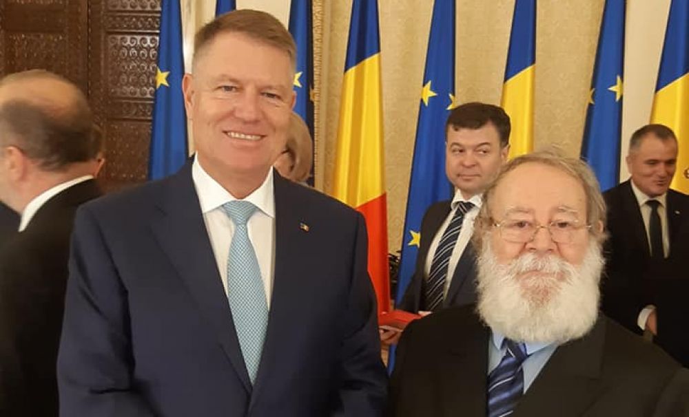 Valer Dellakeza, decorat de președintele României cu Ordinul Naţional Serviciul Credincios în grad de Ofiţer